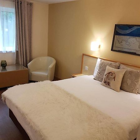 Travel Plaza Hotel Desborough Ngoại thất bức ảnh