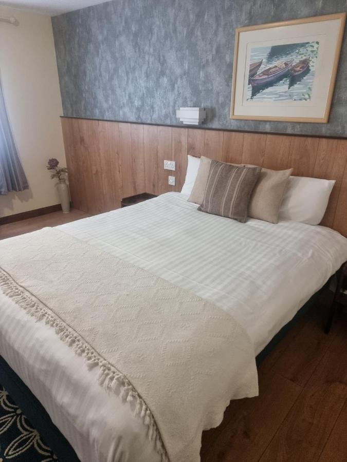 Travel Plaza Hotel Desborough Ngoại thất bức ảnh
