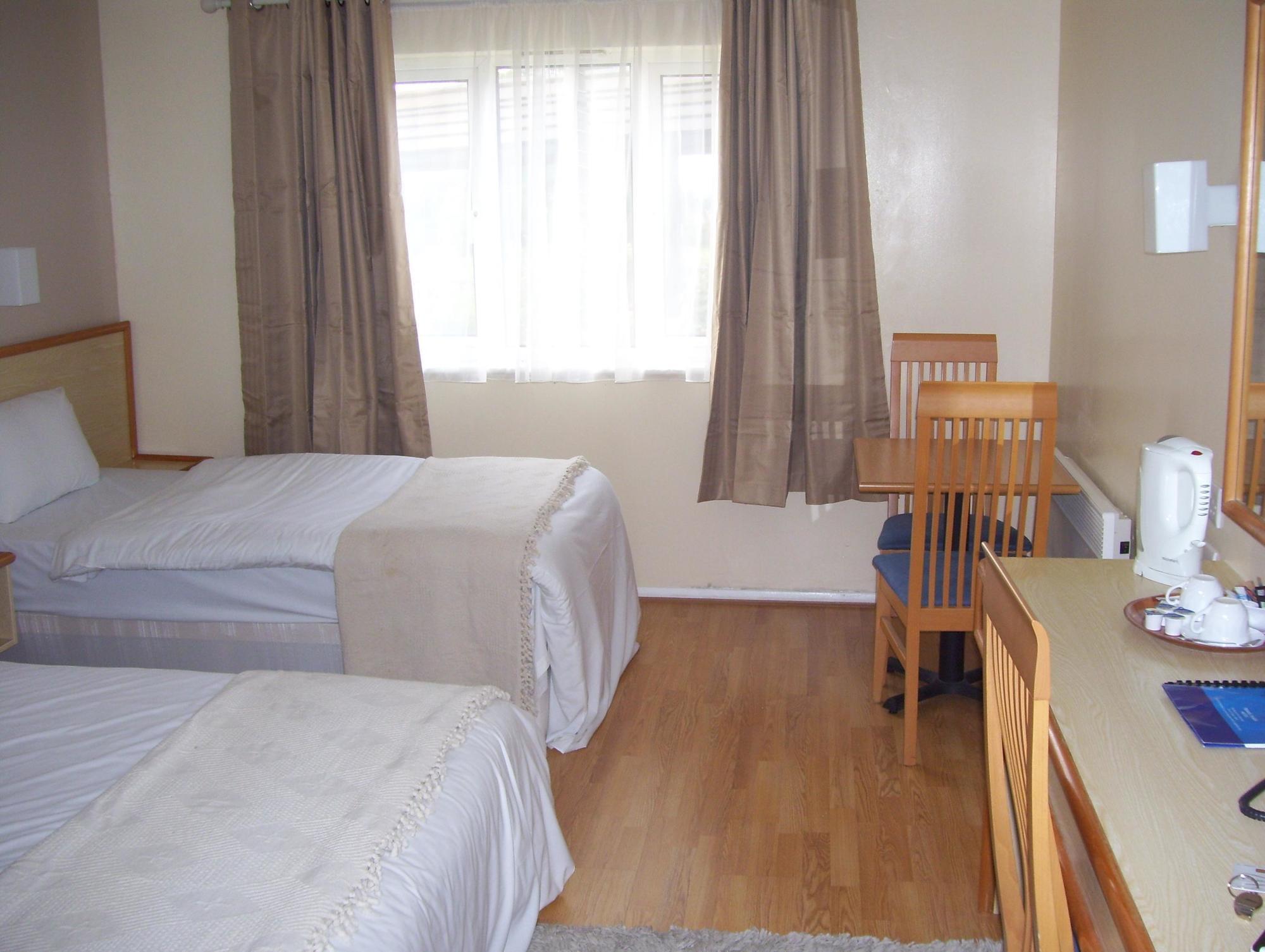 Travel Plaza Hotel Desborough Ngoại thất bức ảnh