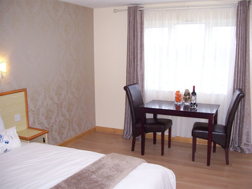 Travel Plaza Hotel Desborough Ngoại thất bức ảnh