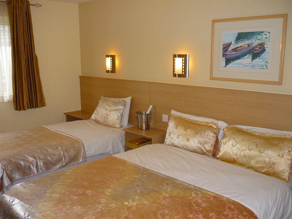 Travel Plaza Hotel Desborough Ngoại thất bức ảnh