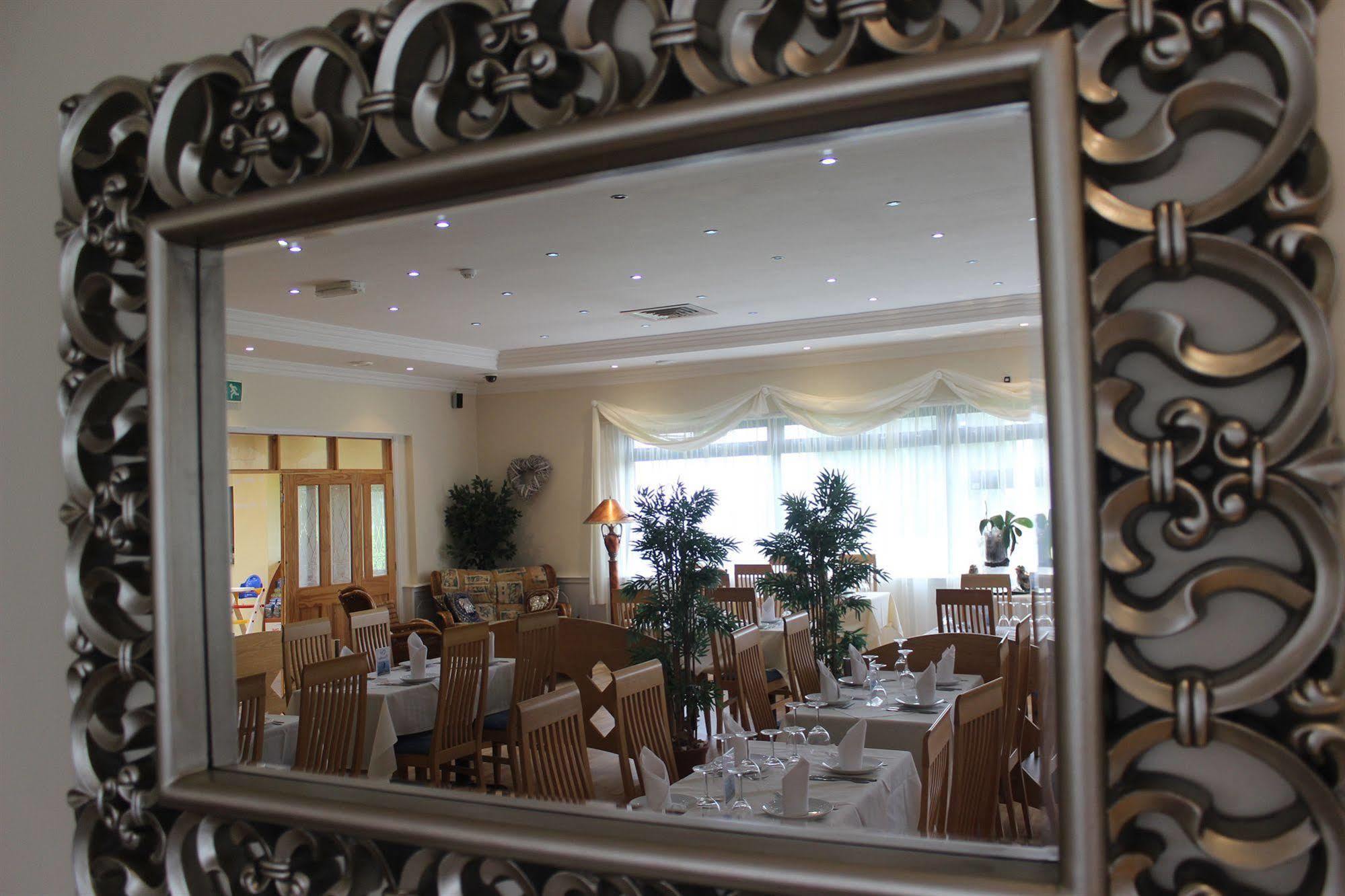 Travel Plaza Hotel Desborough Ngoại thất bức ảnh