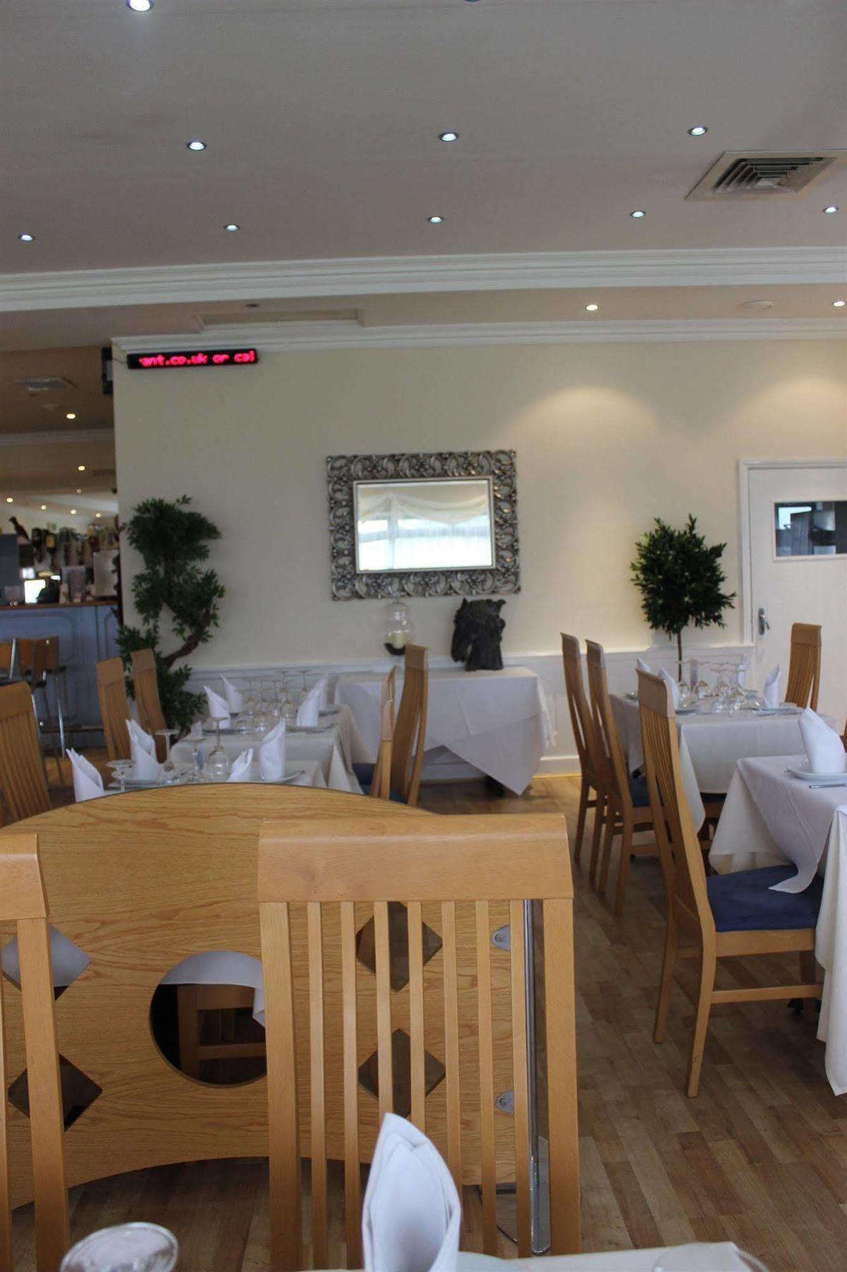 Travel Plaza Hotel Desborough Ngoại thất bức ảnh