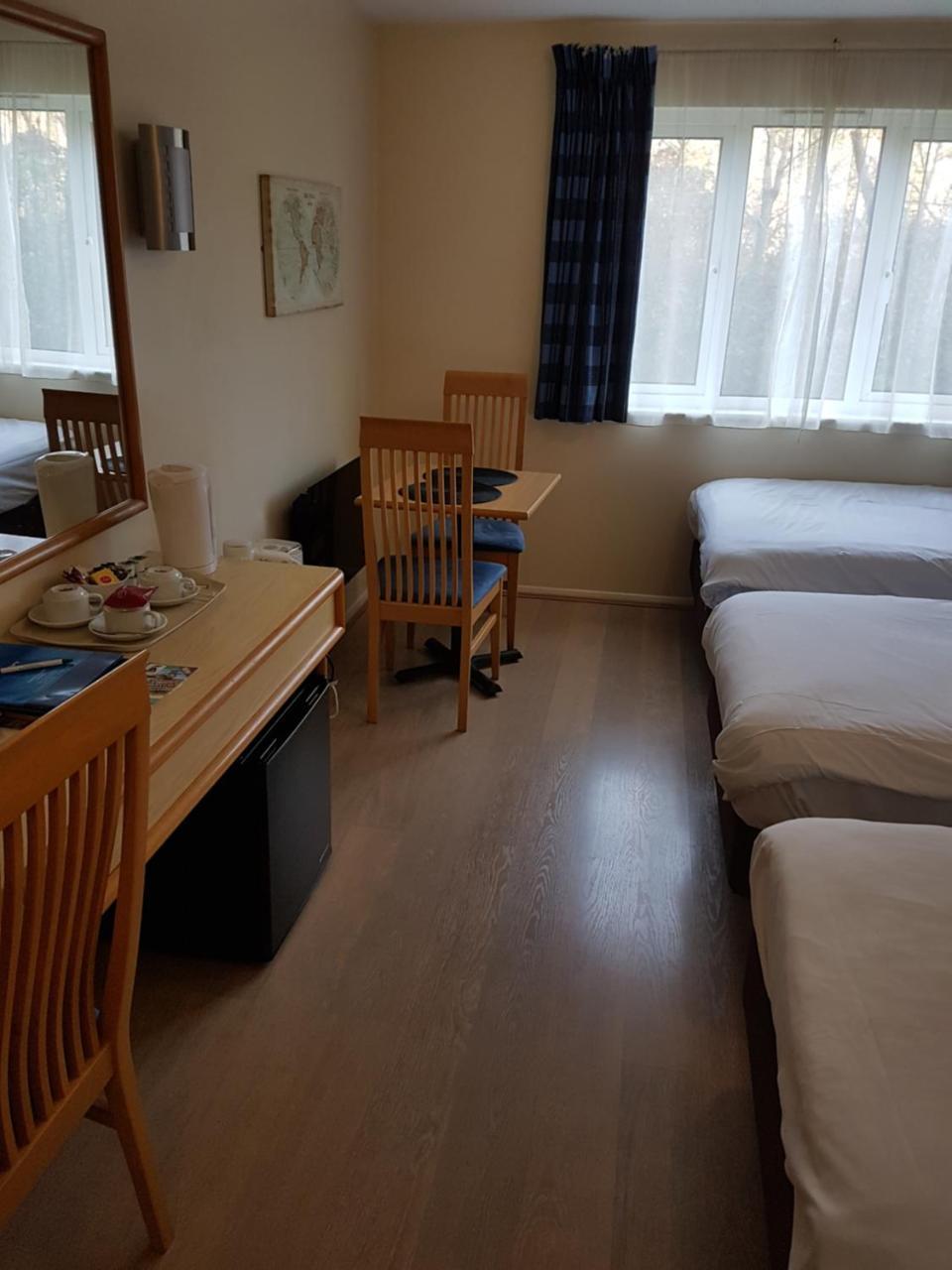 Travel Plaza Hotel Desborough Ngoại thất bức ảnh