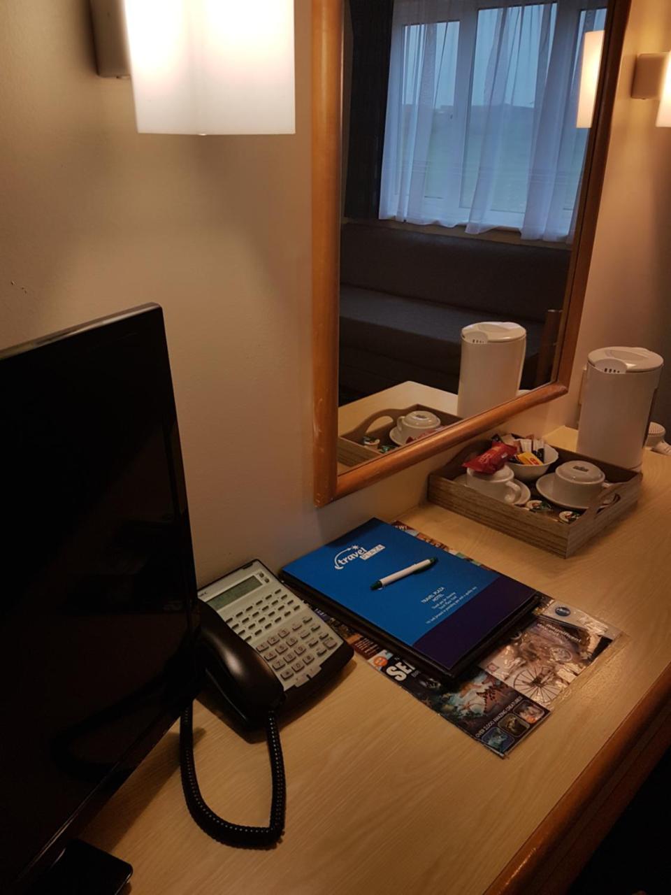 Travel Plaza Hotel Desborough Ngoại thất bức ảnh